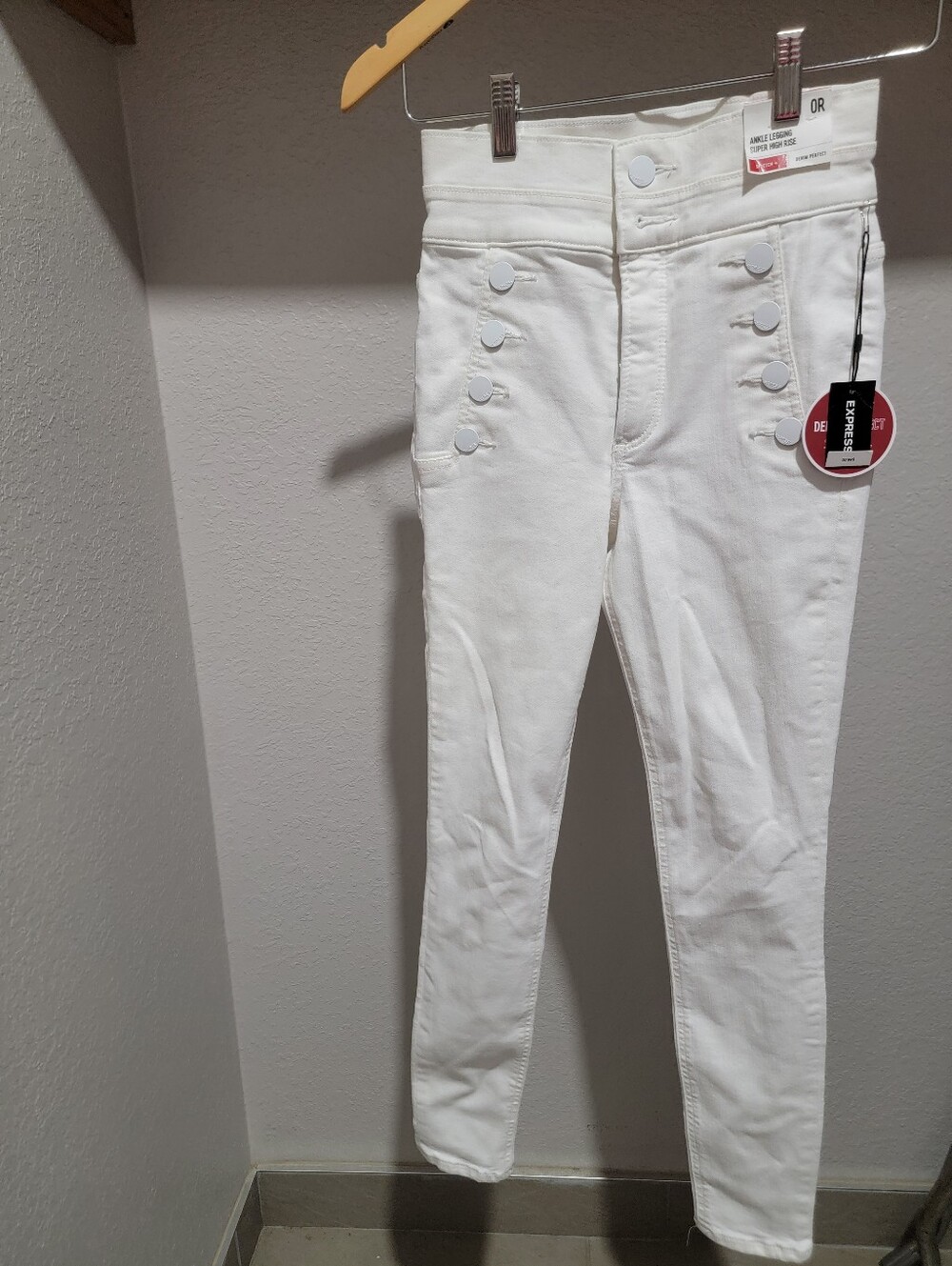 Express White Sailor Button High-Rise Button-Front Womenâs Jeans, New With Tags